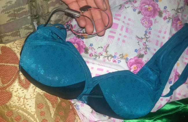 İç çamaşırı içine gizlenmiş bomba düzeneği bulundu