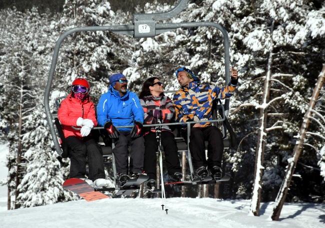Kars Cıbıltepe'de Mart ayında kayak