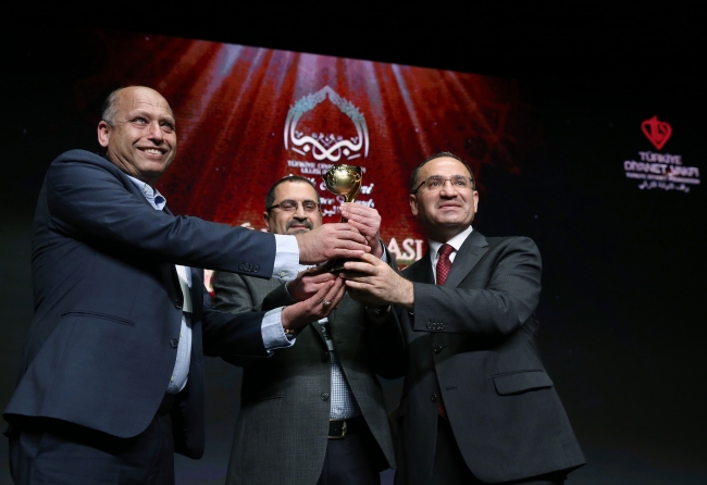 Onlar yaptıkları iyiliklerle dünyaya örnek oldular