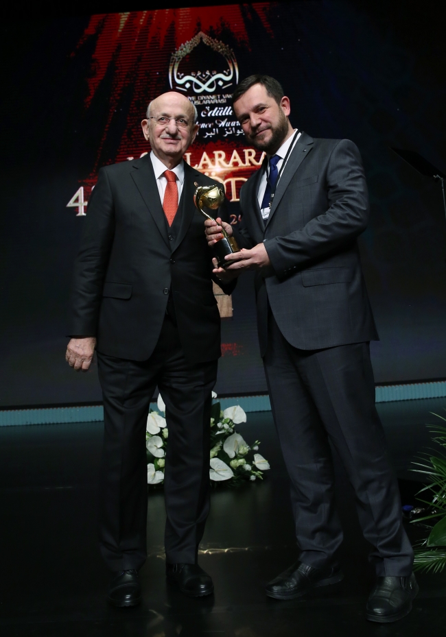 Onlar yaptıkları iyiliklerle dünyaya örnek oldular