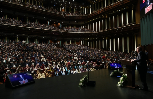 Onlar yaptıkları iyiliklerle dünyaya örnek oldular