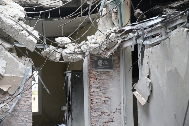 Afrin'de teröristler her yere patlayıcı tuzaklamış