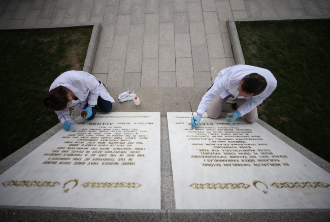 Gelibolu'nun tarihi dokusu onlardan soruluyor