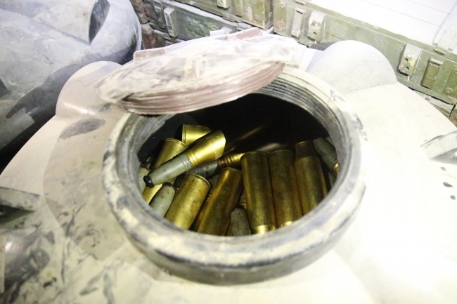 YPG/PKK'nın 12 odalı yer altı mühimmat deposu bulundu