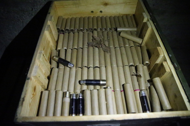 YPG/PKK'nın 12 odalı yer altı mühimmat deposu bulundu