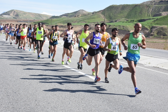 Batman'da şehitler anısına "2. Uluslararası Yarı Maratonu"