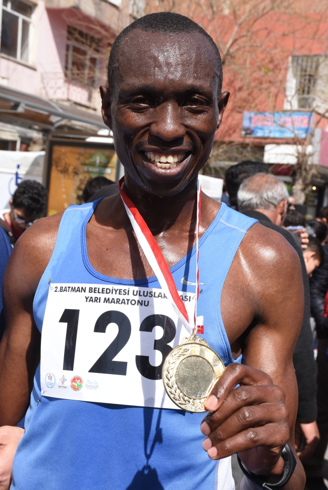 Batman'da şehitler anısına "2. Uluslararası Yarı Maratonu"