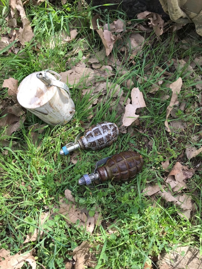 PKK'lıların görüntülenmemek için kullandıkları malzemeler bulundu