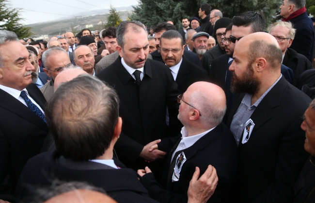 Hasan Celal Güzel, son yolculuğuna uğurlandı