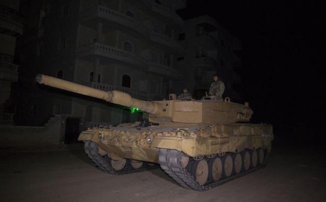 Mehmetçik'ten Afrin'de gece devriyesi