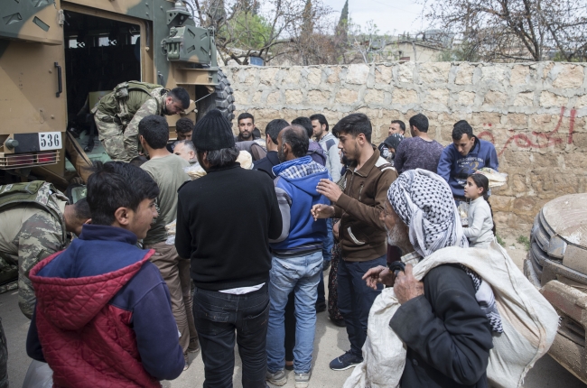 Afrin'de yaralar sarılıyor