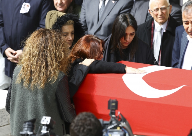 Deniz Bölükbaşı son yolculuğuna uğurlandı