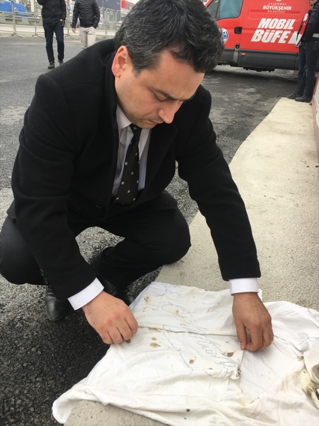 15 Temmuz gazisi, kanlı tişört ve bayrağını kanıt olarak sundu