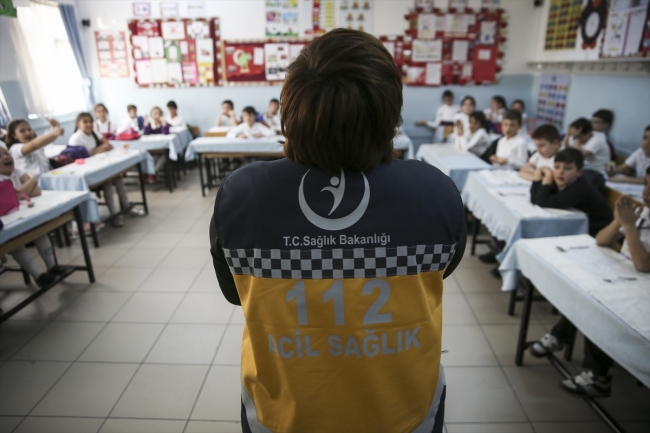 112 Acil Sağlık Hizmetleri'ne mektup yazan öğrenciye sürpriz