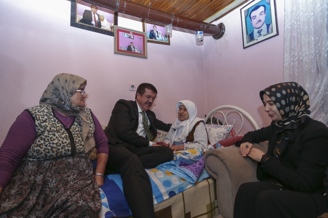 Bakan Zeybekci: Ekonomimiz dimdik ayakta