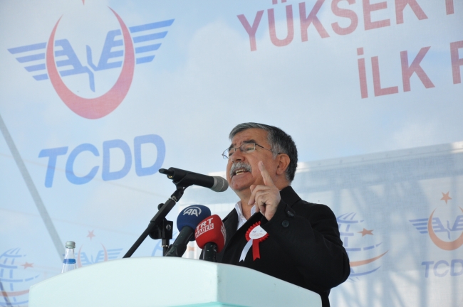 Ankara-Sivas YHT hattı ilk ray serimi yapıldı
