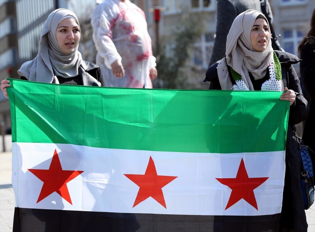 Brüksel'de Rusya ve Esed rejimini protesto ettiler