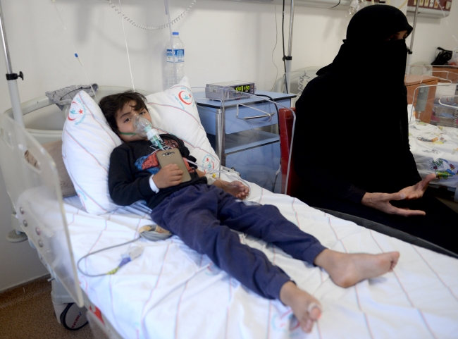 Afrinli çocuğun yardımına Türk doktorları koştu