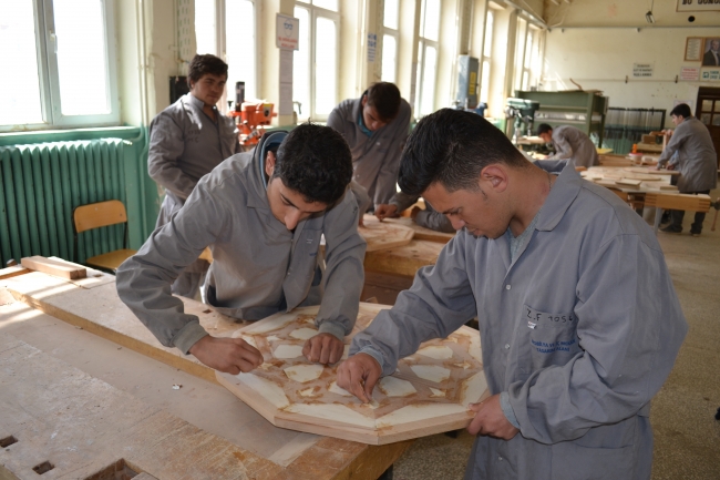 Öğrenciler okullarına 2,5 milyon lira kazandırdı