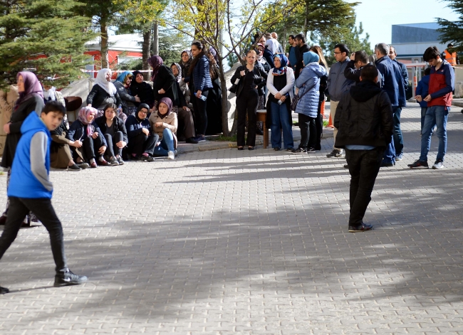 Osmangazi Üniversitesi'nde öldürülen 4 kişi için üniversitede tören düzenlendi