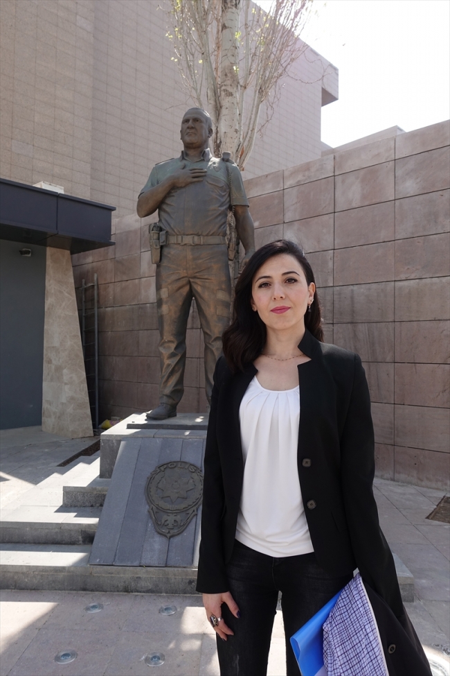 Firari Can Dündar'ın kitaplarının toplatılması için mahkemeye başvuruldu