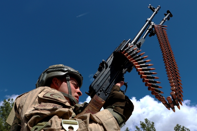 Kahraman komandolar, vatan savunması için hazır kıta bekliyor