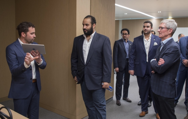 Suudi Arabistan Veliaht Prensi, Tim Cook ile bir araya geldi