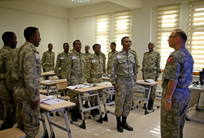 Türkiye, Somalili askerlere özel eğitim veriyor