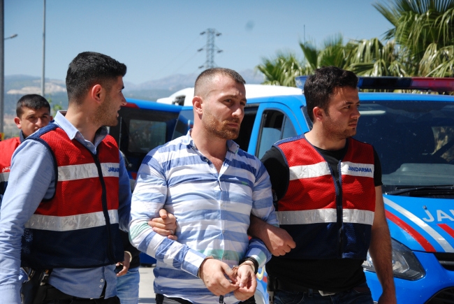 Ağır hasarlı araç satışında 5 milyon lira vurgun yapan çete çökertildi