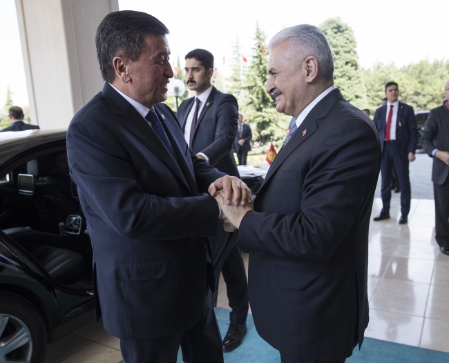 Başbakan Yıldırım, Kırgızistan Cumhurbaşkanı Ceenbekov ile görüştü
