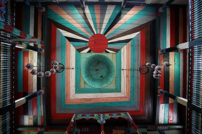 Artvin'in tarih kokan renkli camileri, görenleri hayran bırakıyor