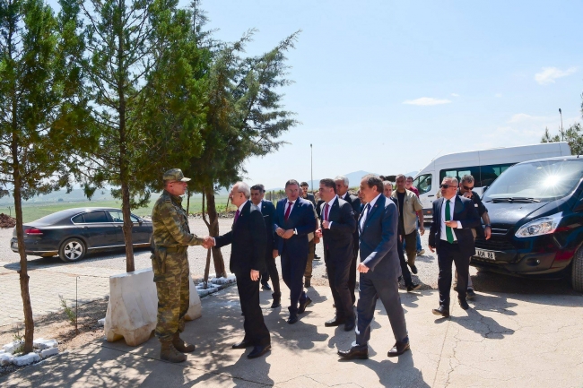 CHP Genel Başkanı Kılıçdaroğlu, Hatay'da sınır karakolunu ziyaret etti