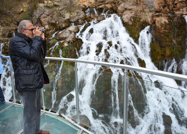 Doğu Karadeniz'in büyüleyen rotası: Tomara Şelalesi