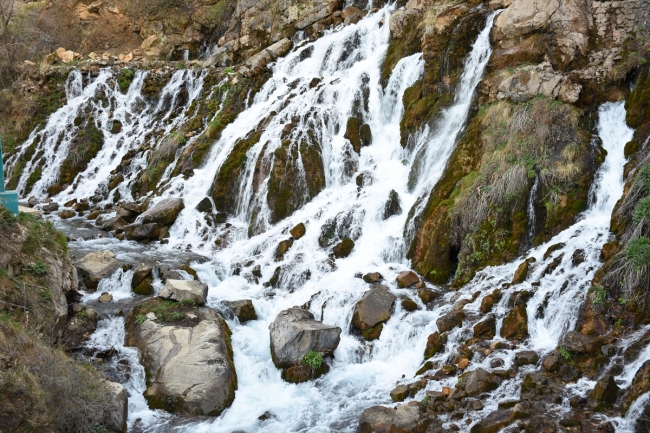 Doğu Karadeniz'in büyüleyen rotası: Tomara Şelalesi