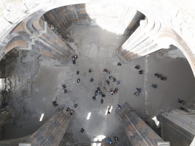 Ani'deki Büyük Katedral'in restorasyon çalışmaları başlıyor