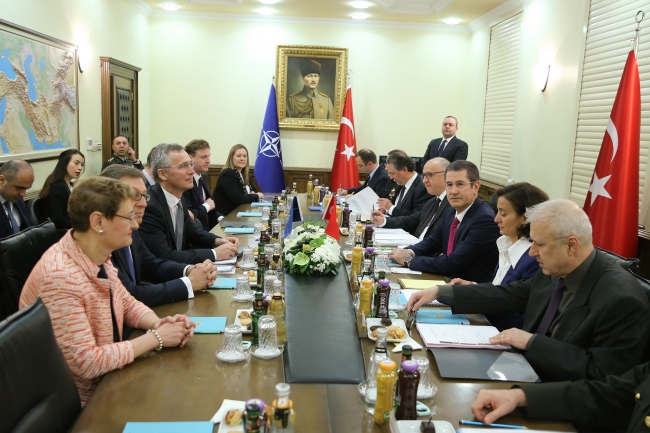 NATO Genel Sekreteri Stoltenberg, Milli Savunma Bakanı Canikli ile görüştü