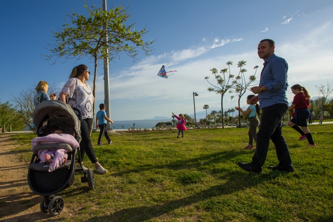"Akdeniz'in incisi"ni bahar güzelliği sardı