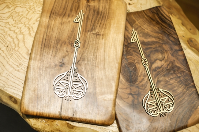 Abdülbaki Akyüz'ün tamamen doğal ahşaptan yaptığı objeler ilgi çekiyor