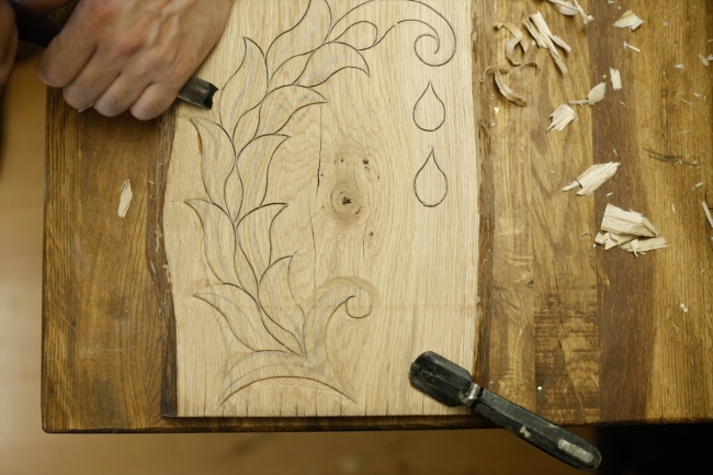 Abdülbaki Akyüz'ün tamamen doğal ahşaptan yaptığı objeler ilgi çekiyor