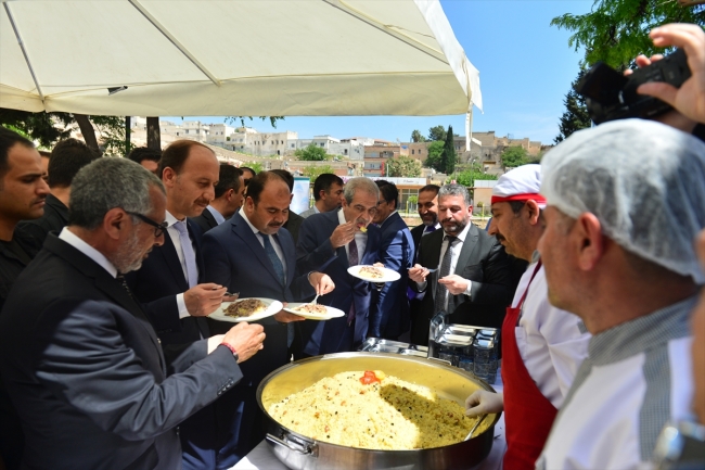 Şanlıurfa'da yöresel lezzetler turistlere ikram edildi