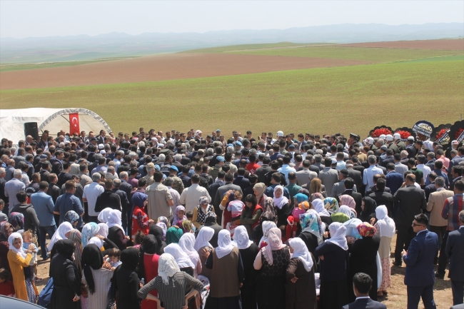 Hatay'da şehit olan asker son yolculuğuna uğurlandı