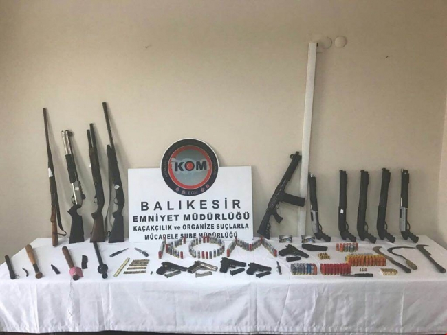 Balıkesir'de suç örgütü operasyonu: 16 gözaltı