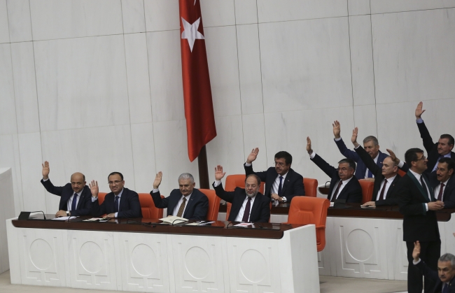 Seçim teklifi 386 oyla TBMM'de kabul edildi