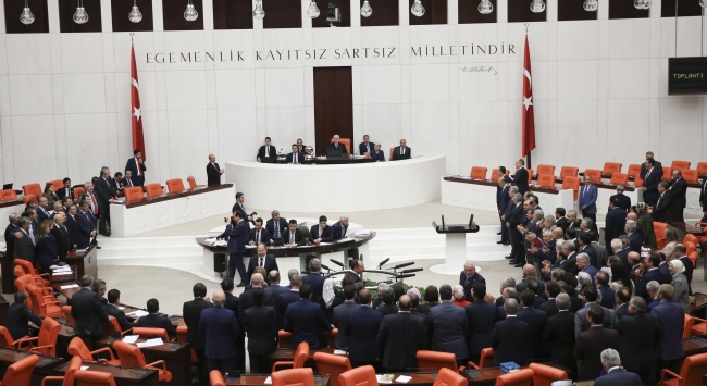 Seçim teklifi 386 oyla TBMM'de kabul edildi