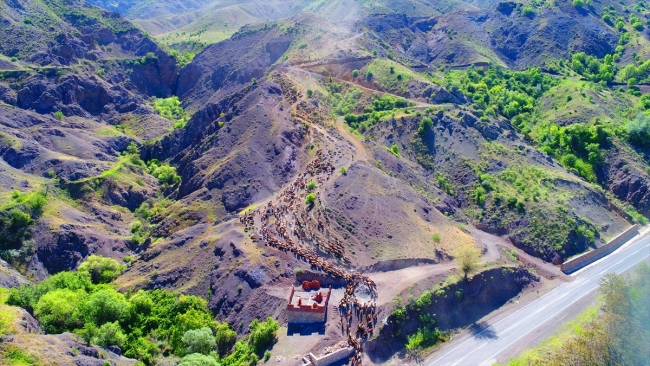 Göçerlerin asırlardır süren çileli yolculuğu