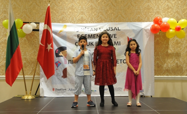 23 Nisan dünyanın dört bir yanında kutlanıyor