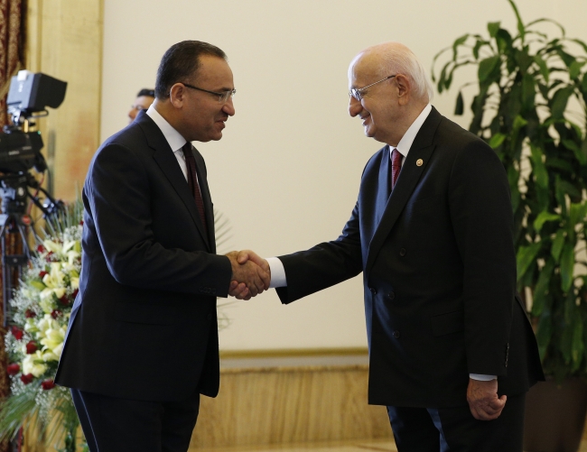 Meclis Başkanı İsmail Kahraman kutlamaları kabul etti