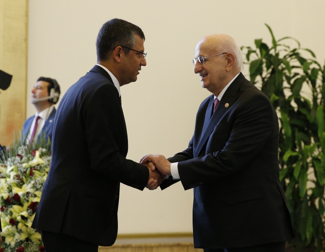 Meclis Başkanı İsmail Kahraman kutlamaları kabul etti