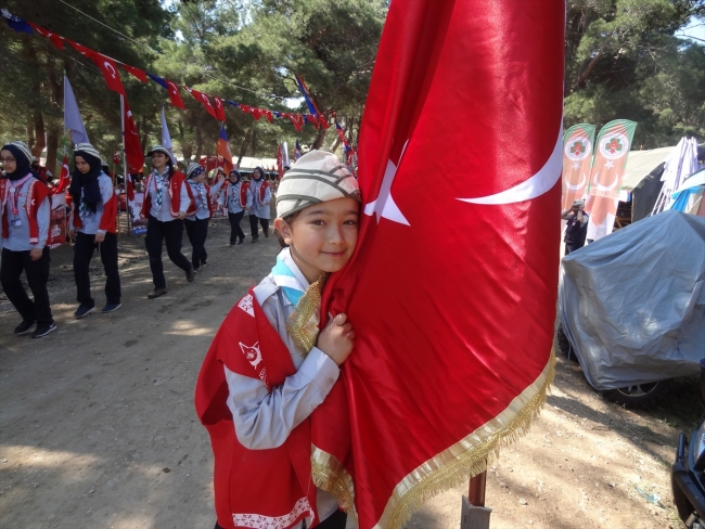 Suriyeli Türkmen Betül'ün Çanakkale törenine katılma hayali gerçekleşti