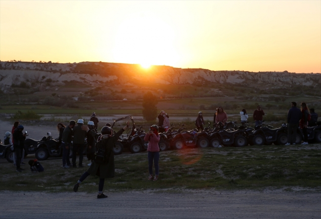 Kapadokya'da gün batımı turizmi